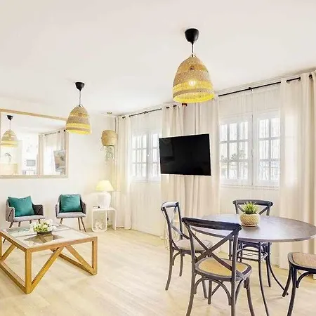 La Favorita Preciosa Con Piscina Privada Corralejo